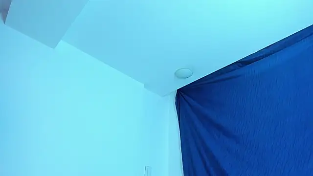 Snapshot of emiily15__ chatting on 01/15/25, 06:51 emiily15   online show from 01/15/25, 06:51