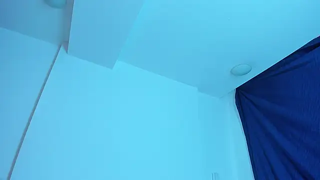 Snapshot of emiily15__ chatting on 01/20/25, 06:43 emiily15   online show from 01/20/25, 06:43