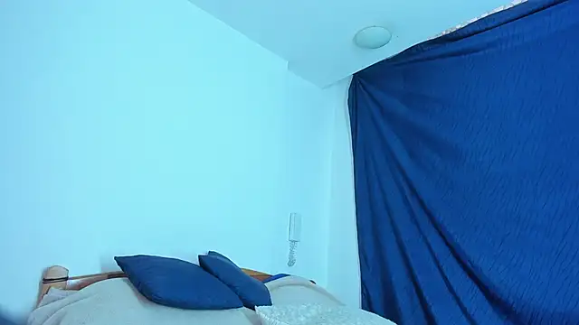 Snapshot of emiily15__ chatting on 01/24/25, 06:04 emiily15   online show from 01/24/25, 06:04