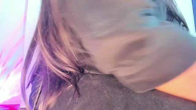 Snapshot of emiily15__ chatting on 03/06/25, 08:59 emiily15   online show from 03/06/25, 08:59