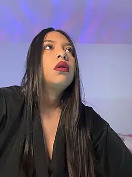 Snapshot of emiily15__ chatting on 09/08/25, 06:07 emiily15   online show from 09/08/25, 06:07