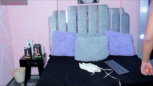 karol noa online show from 02/25/25, 03:31