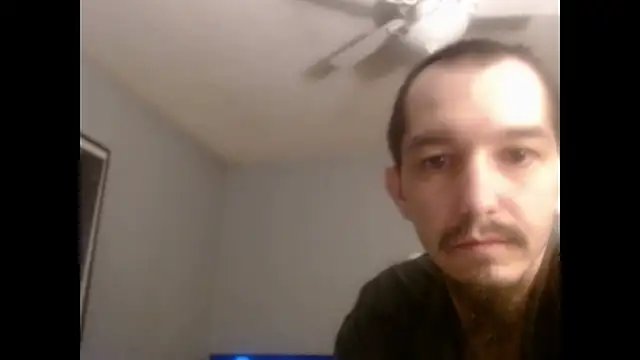 Snapshot of VanceFontaine chatting on 11/20/25, 02:12 VanceFontaine online show from 11/20/25, 02:12