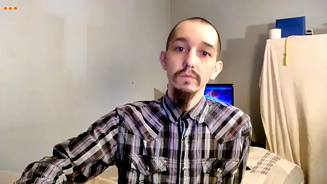 Snapshot of VanceFontaine chatting on 03/18/26, 07:11 VanceFontaine online show from 03/18/26, 07:11