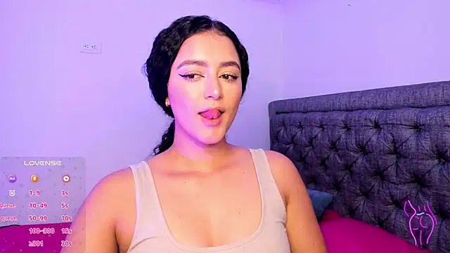 Adhara-zanne online show from 12/22/25, 10:12