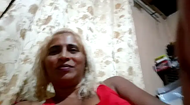 Goodgirlsue 77 online show from 03/03/25, 06:44