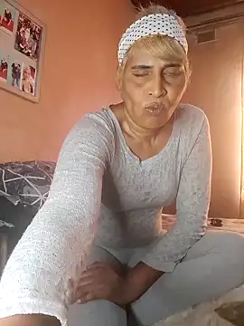 Goodgirlsue 77 online show from 10/29/25, 06:59