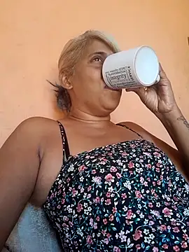 Goodgirlsue 77 online show from 03/19/26, 07:56