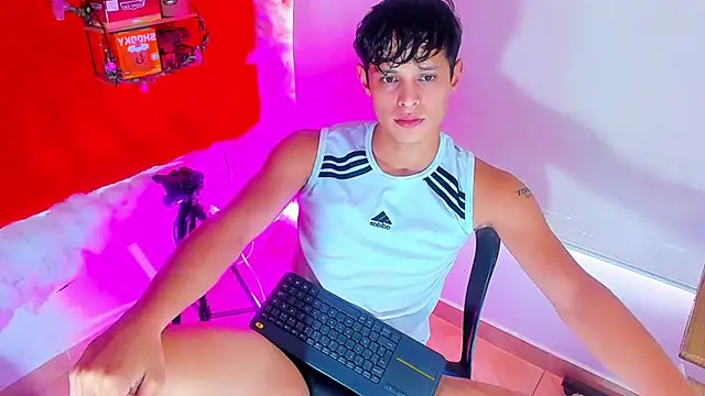 LilOwen  online show from 10/01/25, 06:03