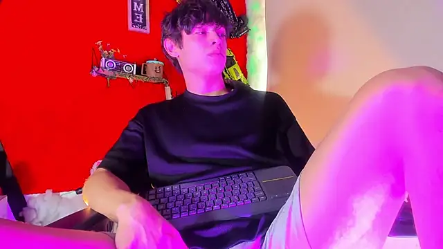 LilOwen  online show from 11/23/25, 05:02