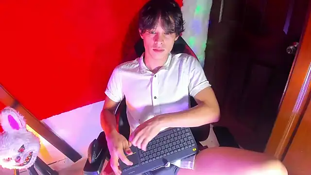 LilOwen  online show from 02/01/26, 05:22