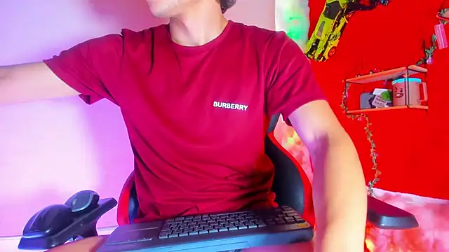 LilOwen  online show from 04/15/26, 07:21