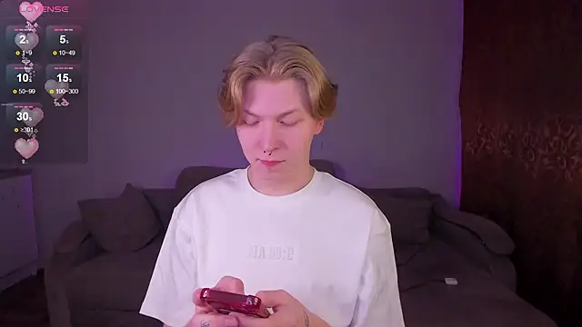 Snapshot of TheMikeSever chatting on 02/11/26, 09:53 TheMikeSever online show from 02/11/26, 09:53