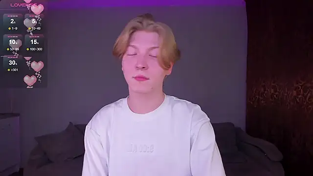 Snapshot of TheMikeSever chatting on 02/15/26, 11:23 TheMikeSever online show from 02/15/26, 11:23