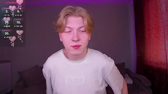 Snapshot of TheMikeSever chatting on 03/13/26, 10:33 TheMikeSever online show from 03/13/26, 10:33