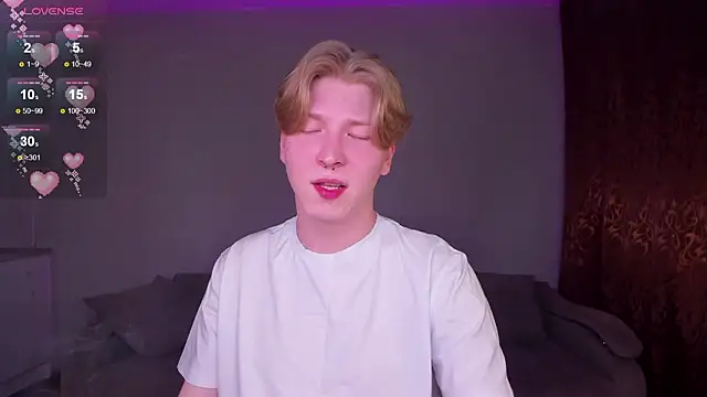 Snapshot of TheMikeSever chatting on 03/15/26, 01:17 TheMikeSever online show from 03/15/26, 01:17