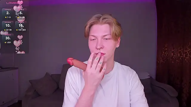 Snapshot of TheMikeSever chatting on 03/17/26, 02:09 TheMikeSever online show from 03/17/26, 02:09