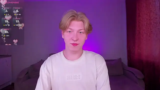 Snapshot of TheMikeSever chatting on 04/03/26, 11:52 TheMikeSever online show from 04/03/26, 11:52