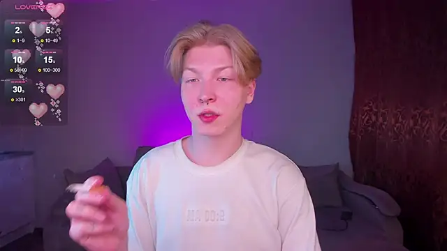 Snapshot of TheMikeSever chatting on 04/07/26, 10:20 TheMikeSever online show from 04/07/26, 10:20