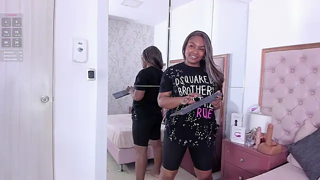 Isla Scott online show from 11/10/25, 11:20