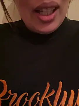 Snapshot of Samarr_9and chatting on 01/04/25, 10:27 Samarr 9and online show from 01/04/25, 10:27