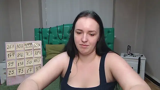 Snapshot of IsabelBlackberry chatting on 02/01/25, 12:05 IsabelBlackberry online show from 02/01/25, 12:05