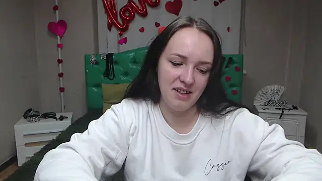 Snapshot of IsabelBlackberry chatting on 10/15/25, 05:18 IsabelBlackberry online show from 10/15/25, 05:18