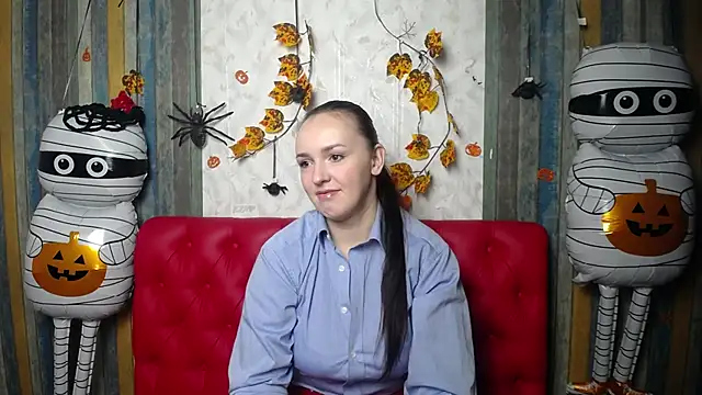 Snapshot of IsabelBlackberry chatting on 11/08/25, 06:02 IsabelBlackberry online show from 11/08/25, 06:02