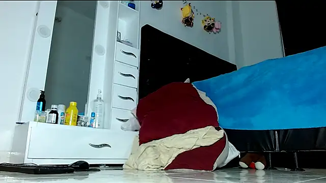 Snapshot of Deleon1995 chatting on 02/28/25, 07:03 Deleon1995 online show from 02/28/25, 07:03