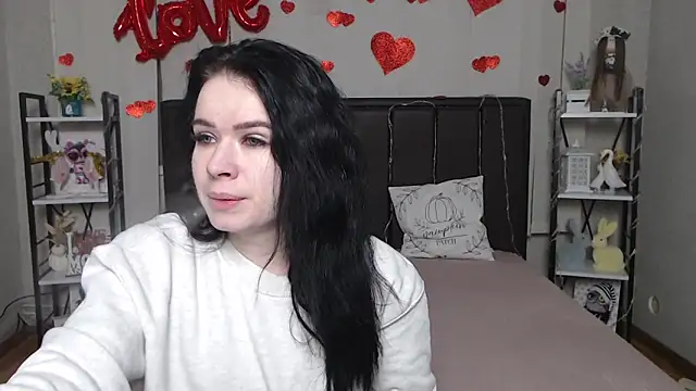 JasmineKouch online show from 02/05/26, 07:24