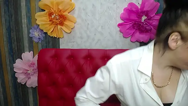 Snapshot of ElizabethSho chatting on 04/01/26, 05:10 ElizabethSho online show from 04/01/26, 05:10