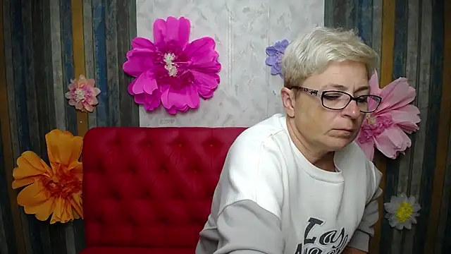 EmiliaGree online show from 09/13/25, 05:02