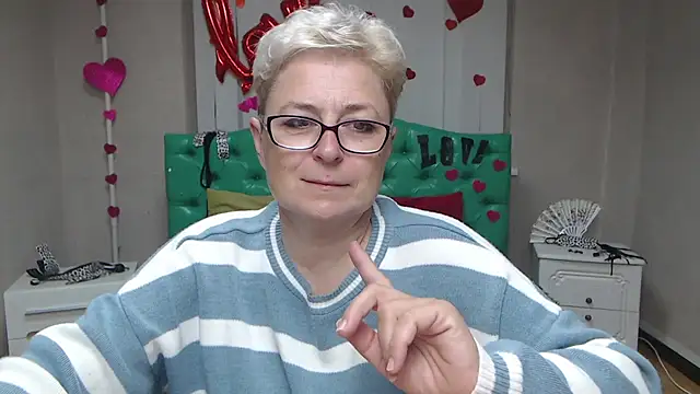 EmiliaGree online show from 09/21/25, 05:14