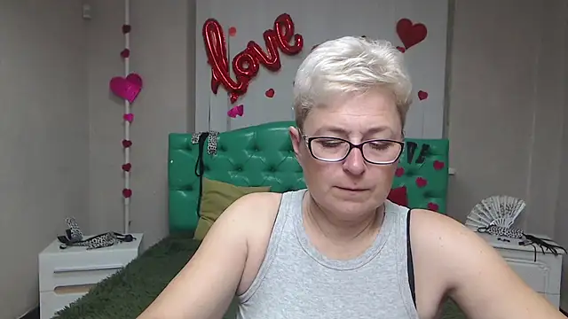 EmiliaGree online show from 09/22/25, 05:04