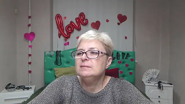 EmiliaGree online show from 10/08/25, 05:10