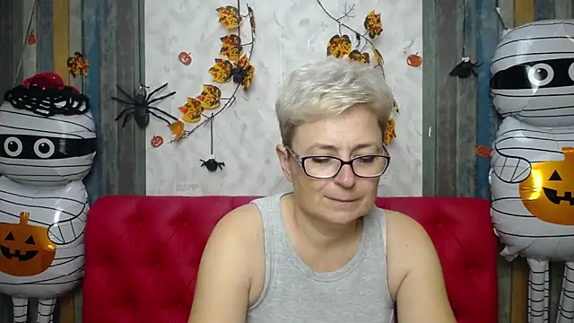 EmiliaGree online show from 11/02/25, 06:10