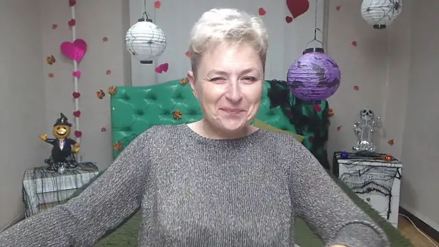 EmiliaGree online show from 11/10/25, 06:07