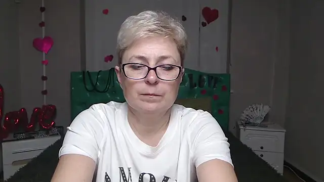 EmiliaGree online show from 12/02/25, 06:14