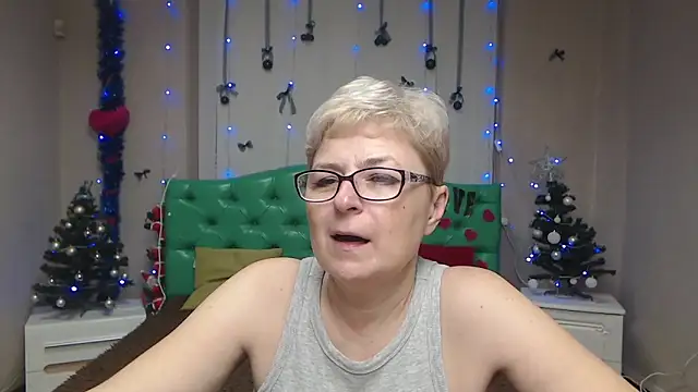 Snapshot of EmiliaGree chatting on 01/10/26, 06:09 EmiliaGree online show from 01/10/26, 06:09