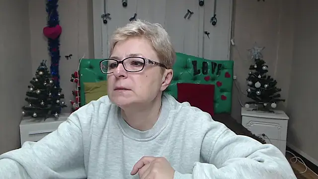 Snapshot of EmiliaGree chatting on 01/11/26, 06:02 EmiliaGree online show from 01/11/26, 06:02