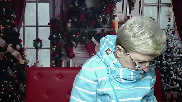 Snapshot of EmiliaGree chatting on 01/13/26, 06:02 EmiliaGree online show from 01/13/26, 06:02