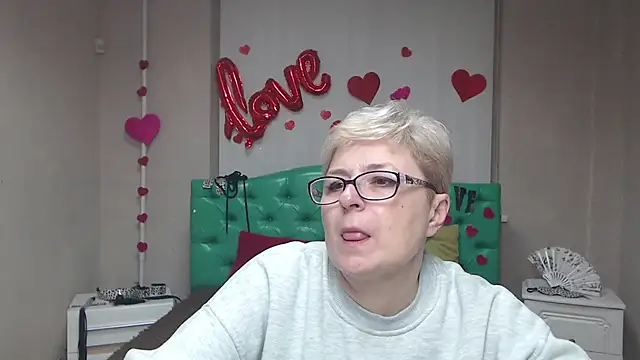 Snapshot of EmiliaGree chatting on 01/16/26, 06:01 EmiliaGree online show from 01/16/26, 06:01