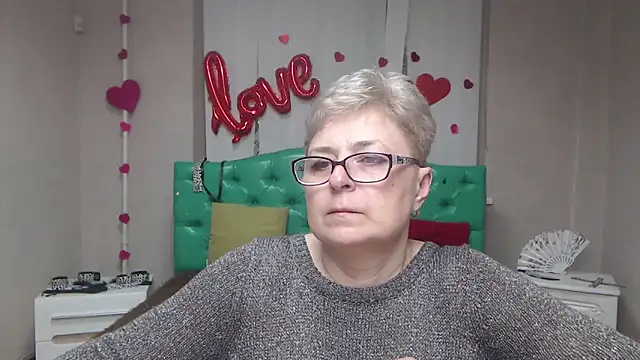 Snapshot of EmiliaGree chatting on 03/20/26, 06:02 EmiliaGree online show from 03/20/26, 06:02