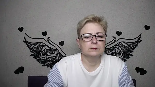 Snapshot of EmiliaGree chatting on 04/01/26, 04:59 EmiliaGree online show from 04/01/26, 04:59