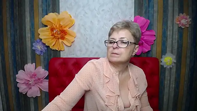 Snapshot of EmiliaGree chatting on 04/18/26, 07:07 EmiliaGree online show from 04/18/26, 07:07