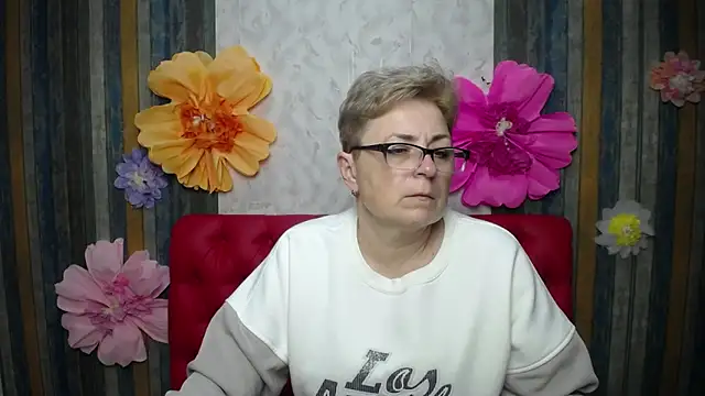 Snapshot of EmiliaGree chatting on 04/22/26, 05:14 EmiliaGree online show from 04/22/26, 05:14