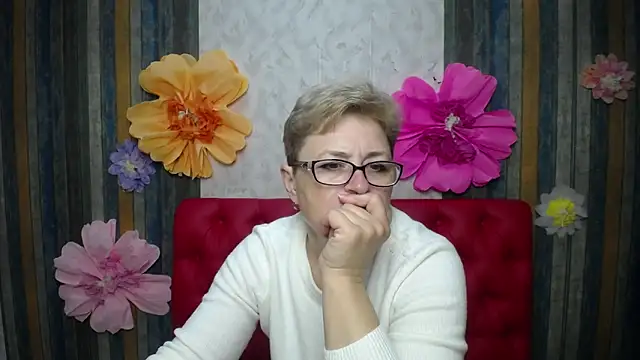 Snapshot of EmiliaGree chatting on 04/28/26, 05:07 EmiliaGree online show from 04/28/26, 05:07