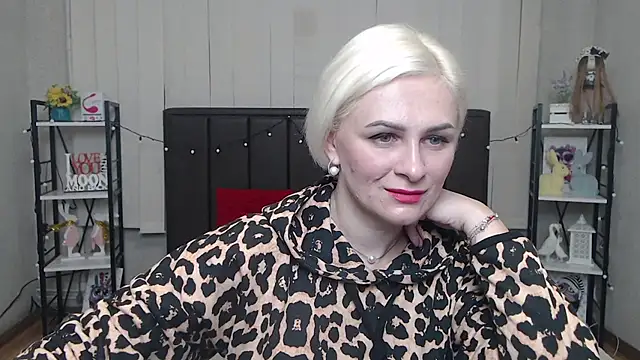 OliviaHorst online show from 09/26/25, 05:33