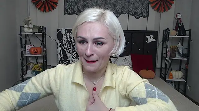 OliviaHorst online show from 11/01/25, 06:21