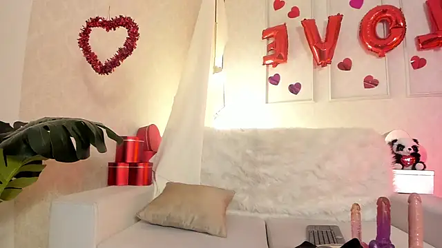 celestelewis online show from 02/16/25, 12:43